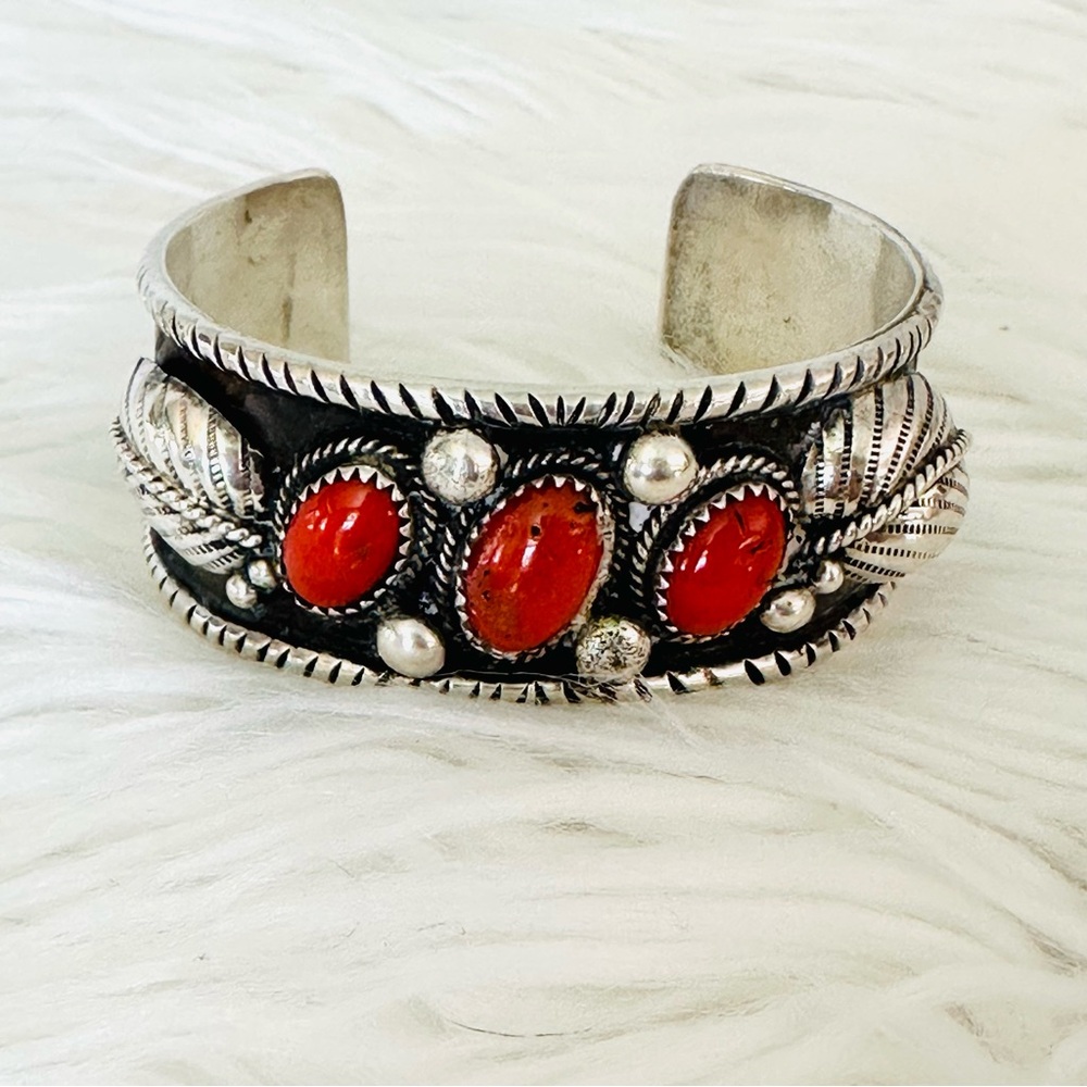 Vintage Navajo RADIANT Vintage Sterling Silver Old Red Coral Cuff BRACELET